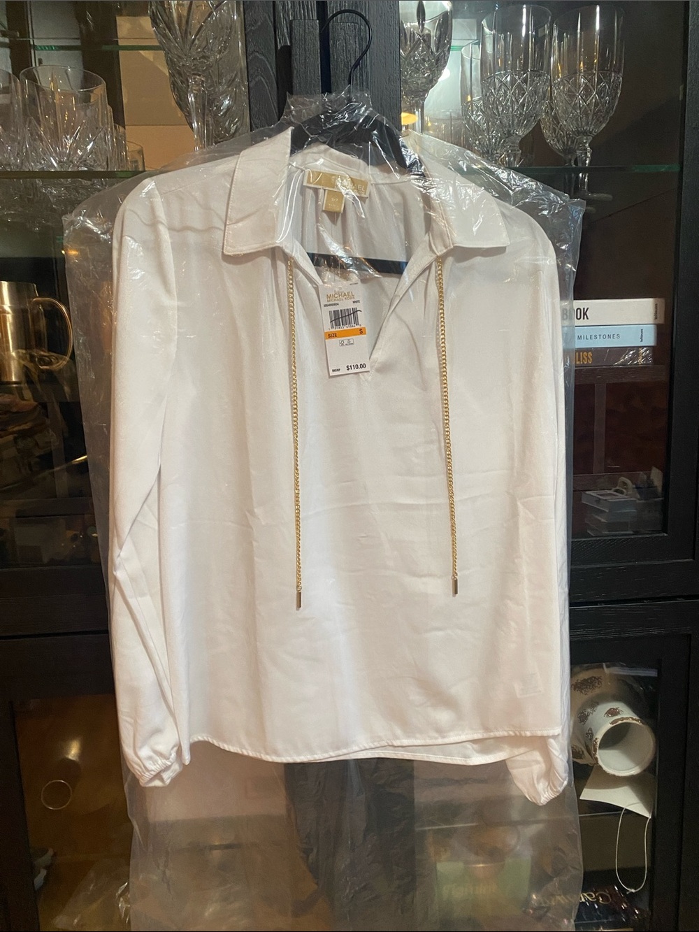 NWT Michael Kors White crepe sleeve with chain closure